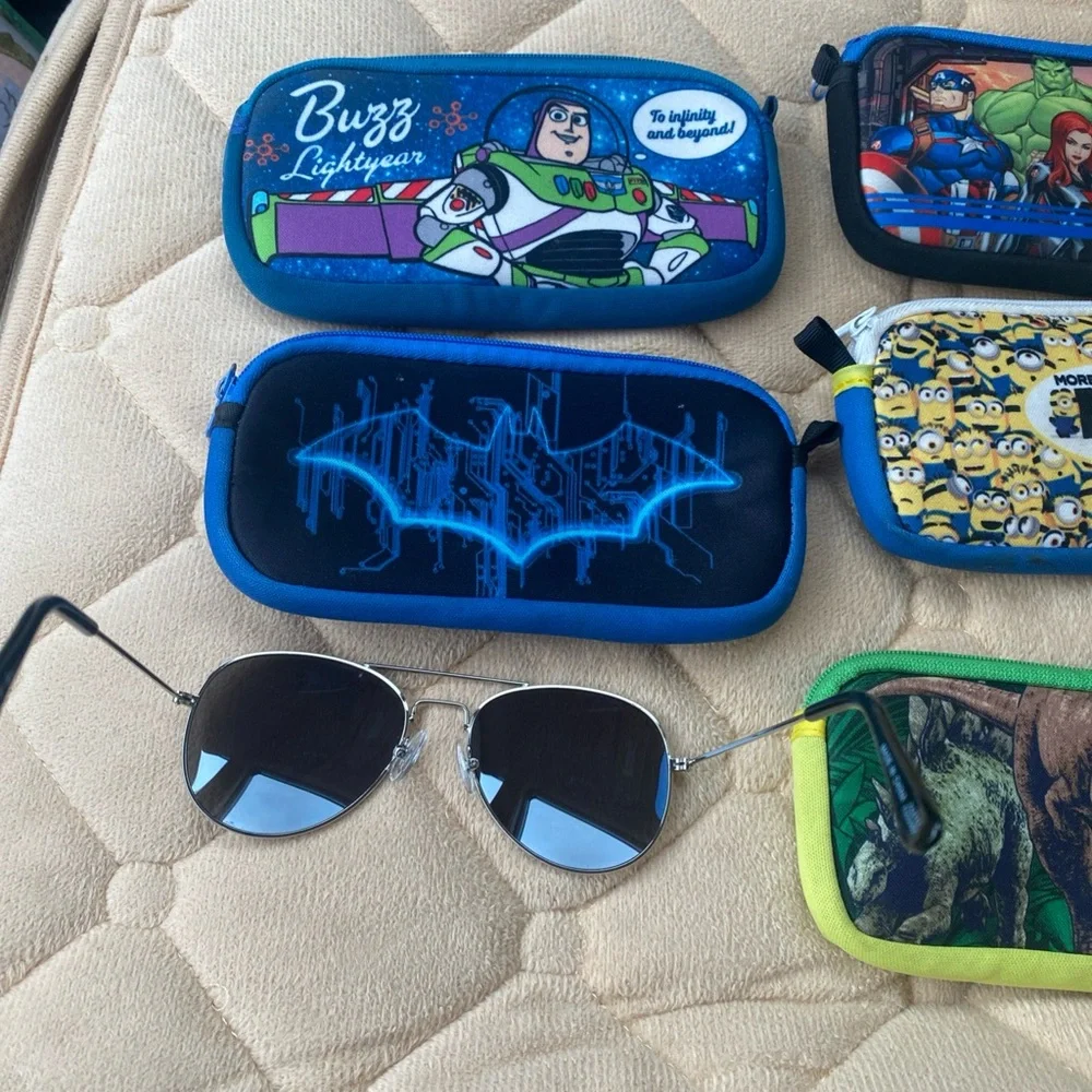 Kids Boys Eyeglasses Case Lot Of 5 +‎ Sunglasses Buzz Minion avengers Batman